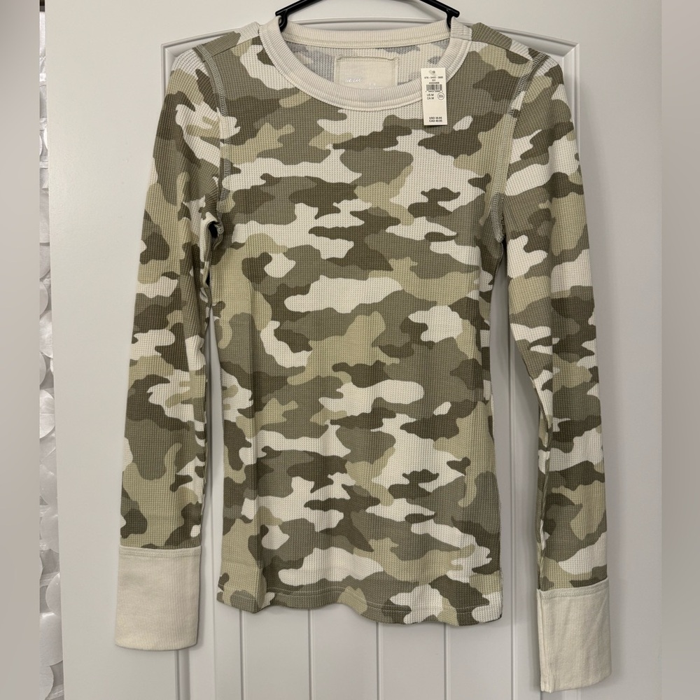 NWT Aerie Camo Long Sleeve